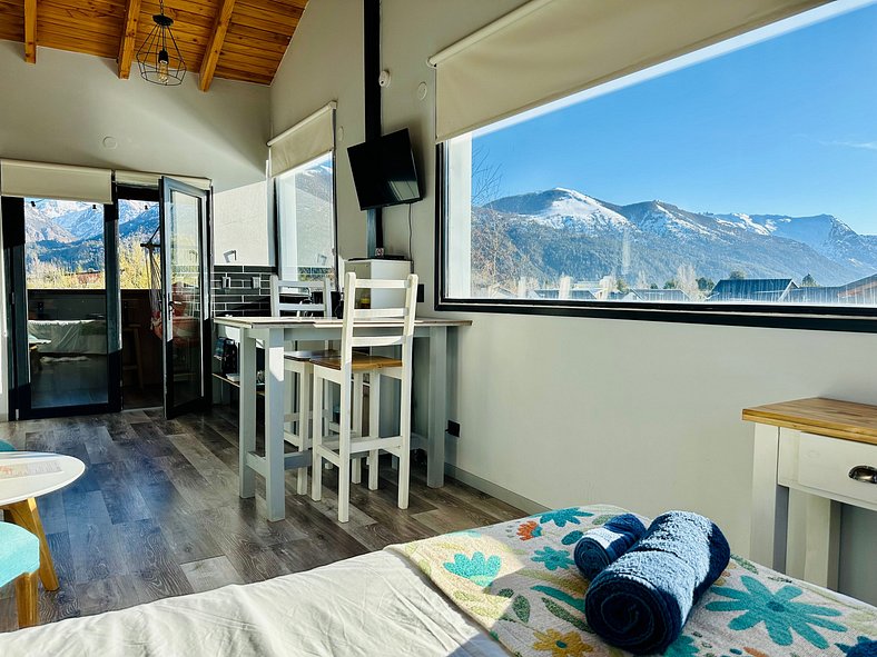 La Casa del Arbol. Stunning Mtn Views. Studio.